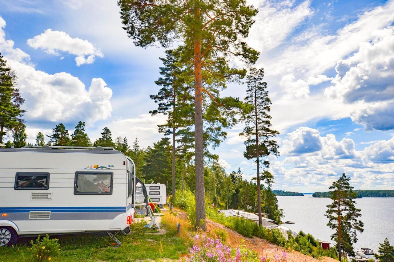 Arjaeng Camping & Stugor Sommarvik Exterior photo