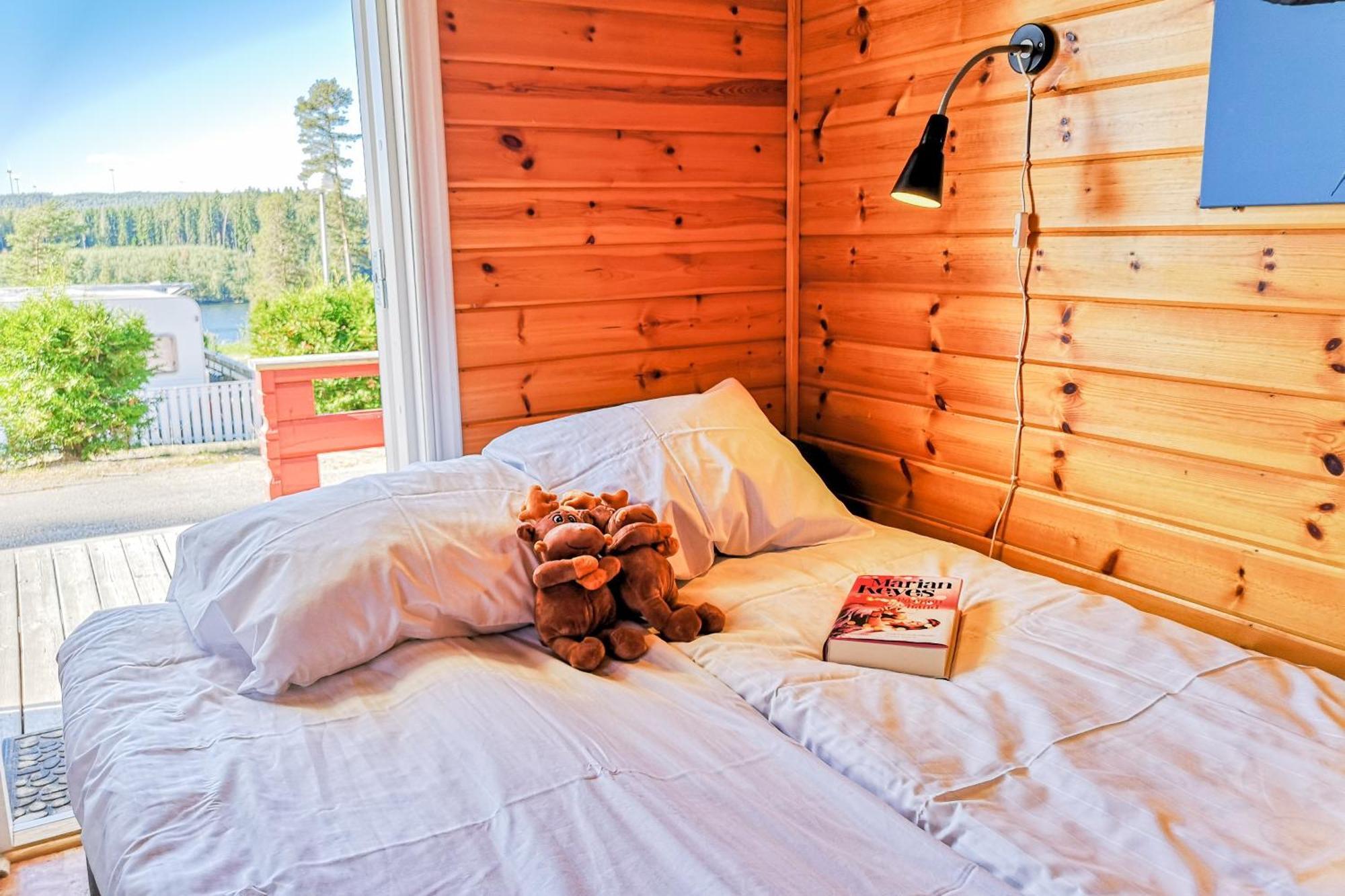 Arjaeng Camping & Stugor Sommarvik Room photo